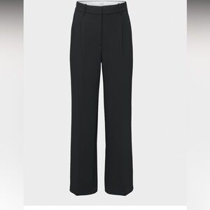 Aritzia Wilfred Effortless Pants (Short-crepette)